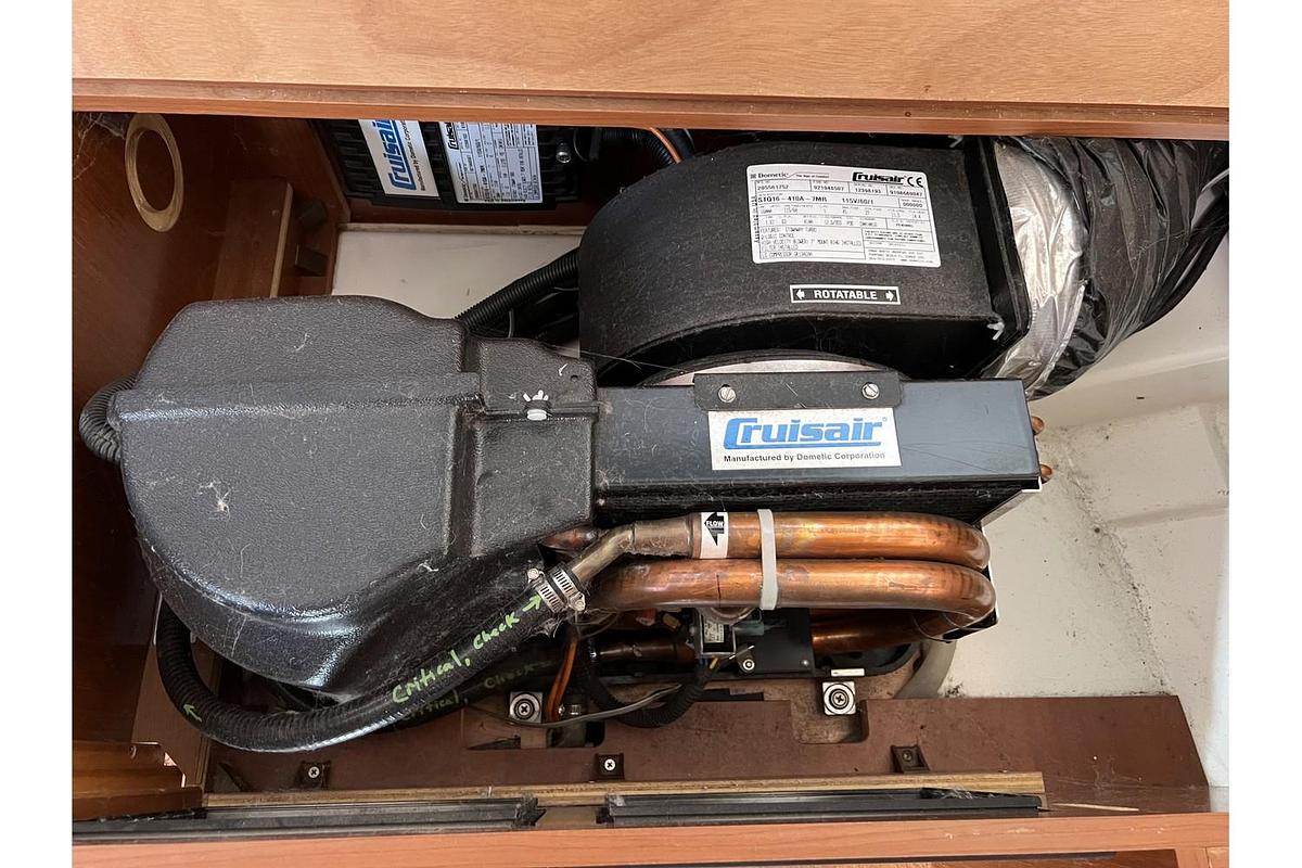 Used 2012 Beneteau Oceanis 45