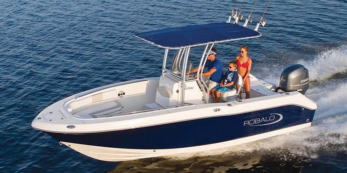 2026 Robalo Center Console R200