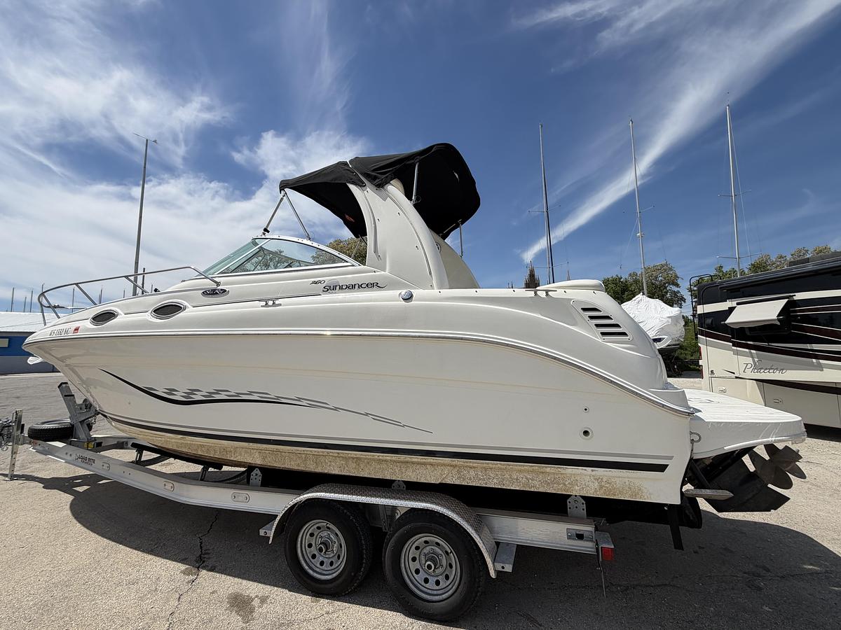 Used 2004 Sea Ray Sundancer 260