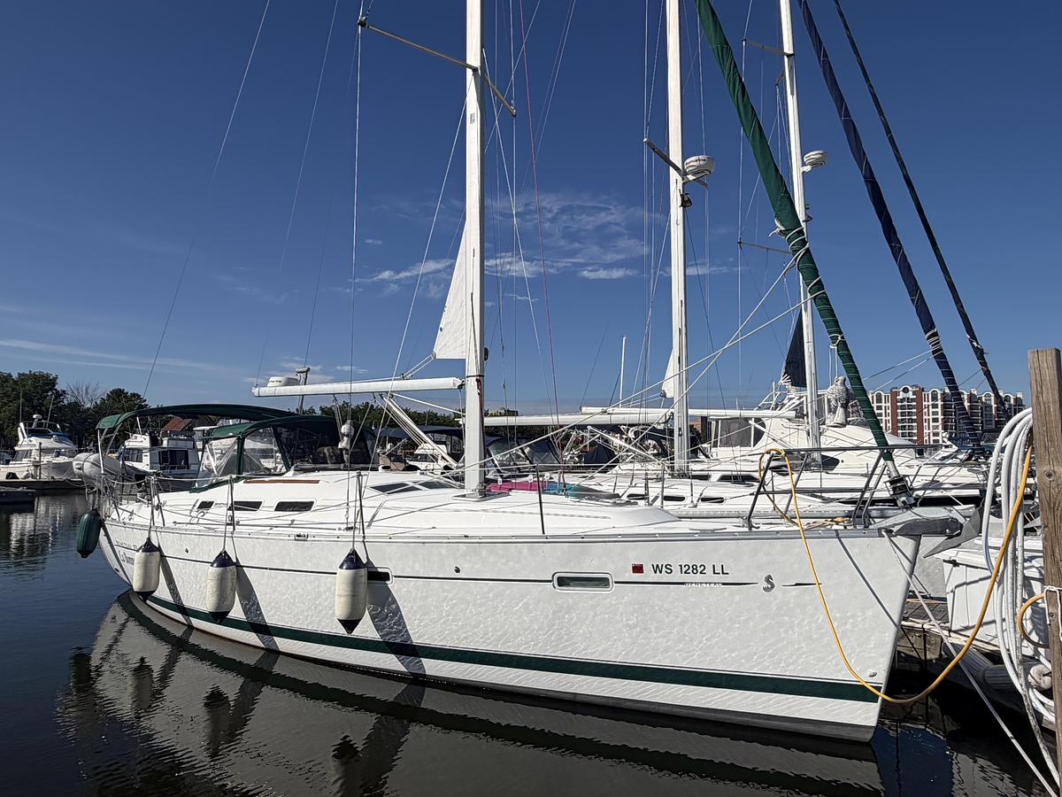 Used 2005 Beneteau 373