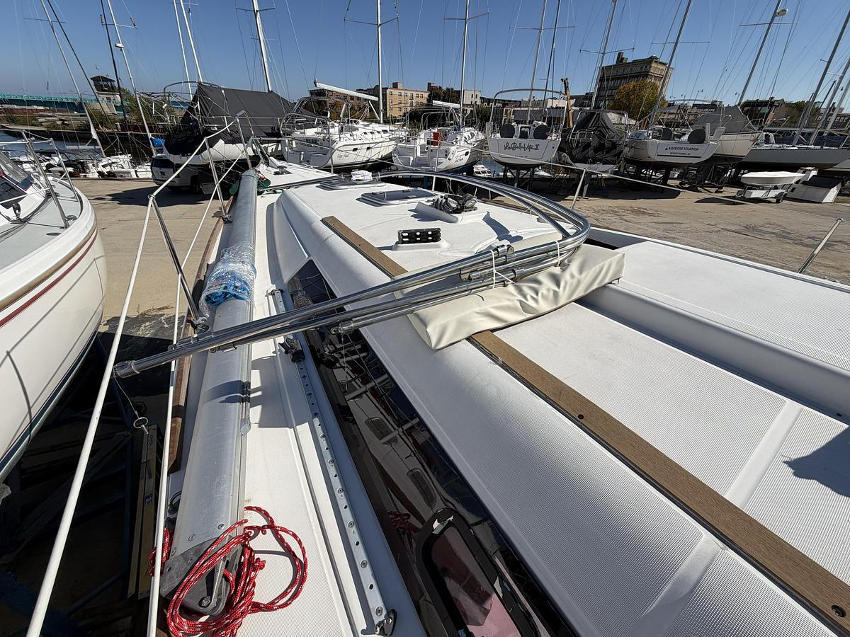 Used 2010 Beneteau Oceanis 34