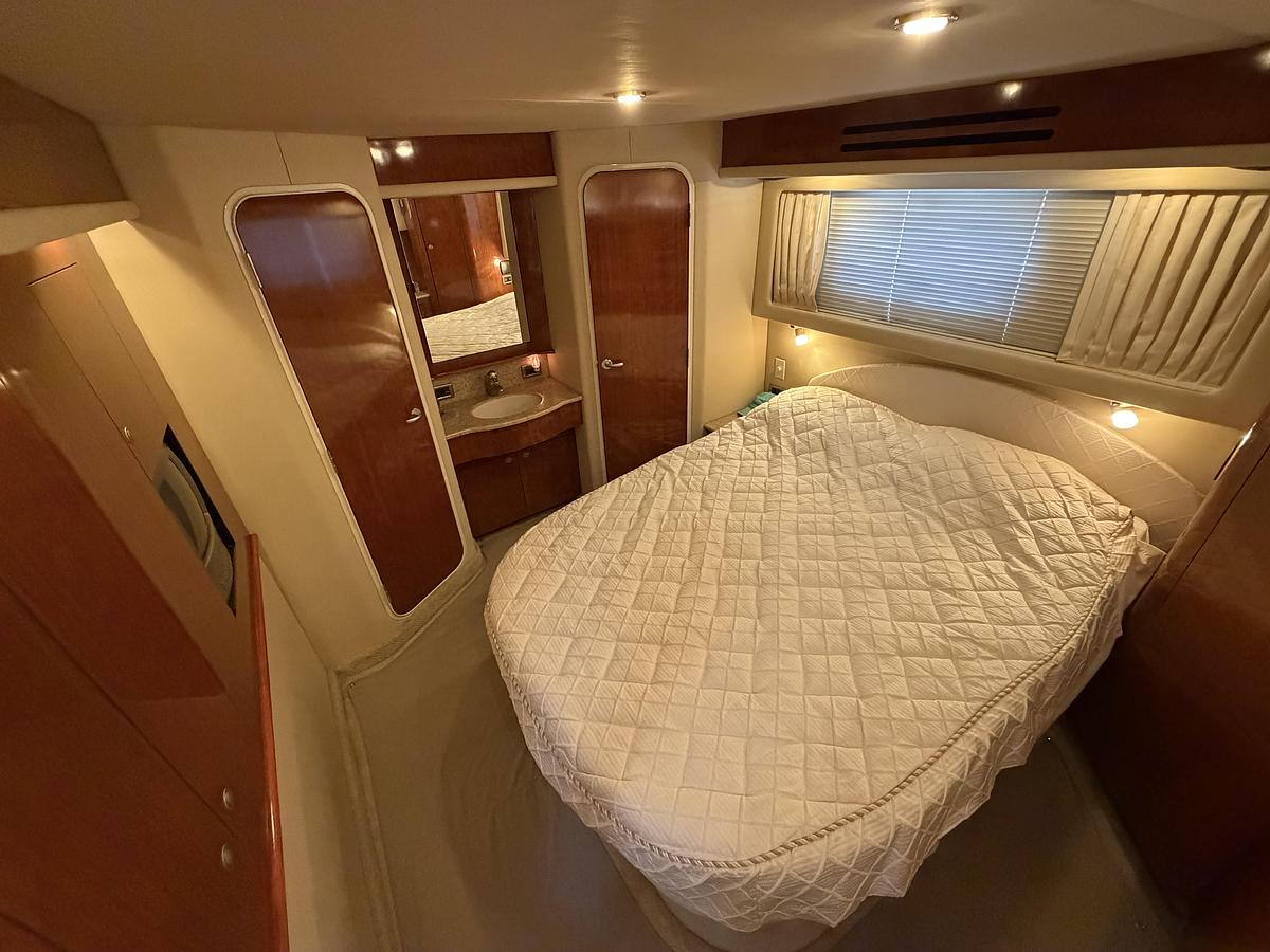 Used 2004 Sea Ray 390 Motor Yacht