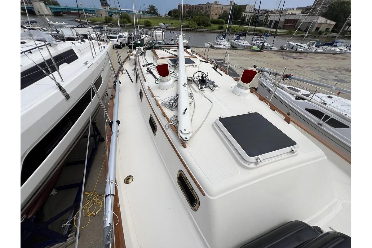 Used 1994 Pacific Seacraft 34