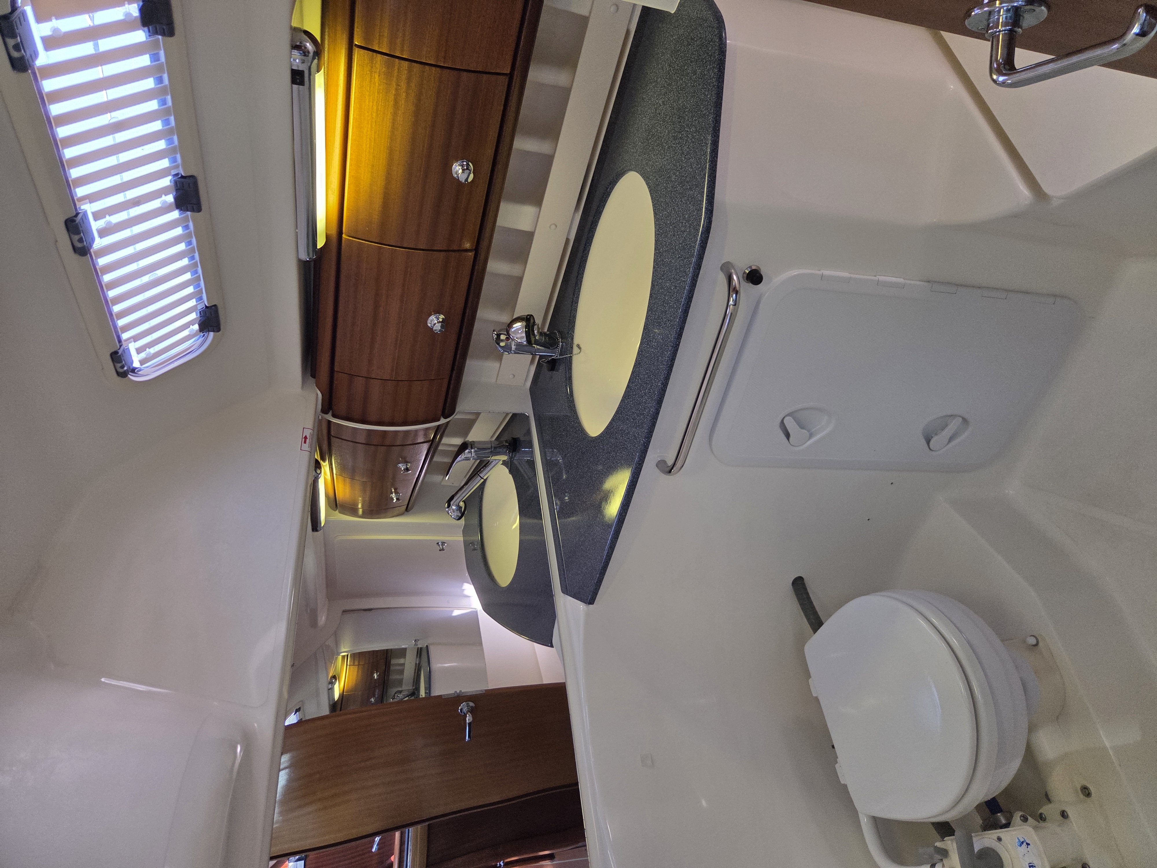 Used 2004 Bavaria 38
