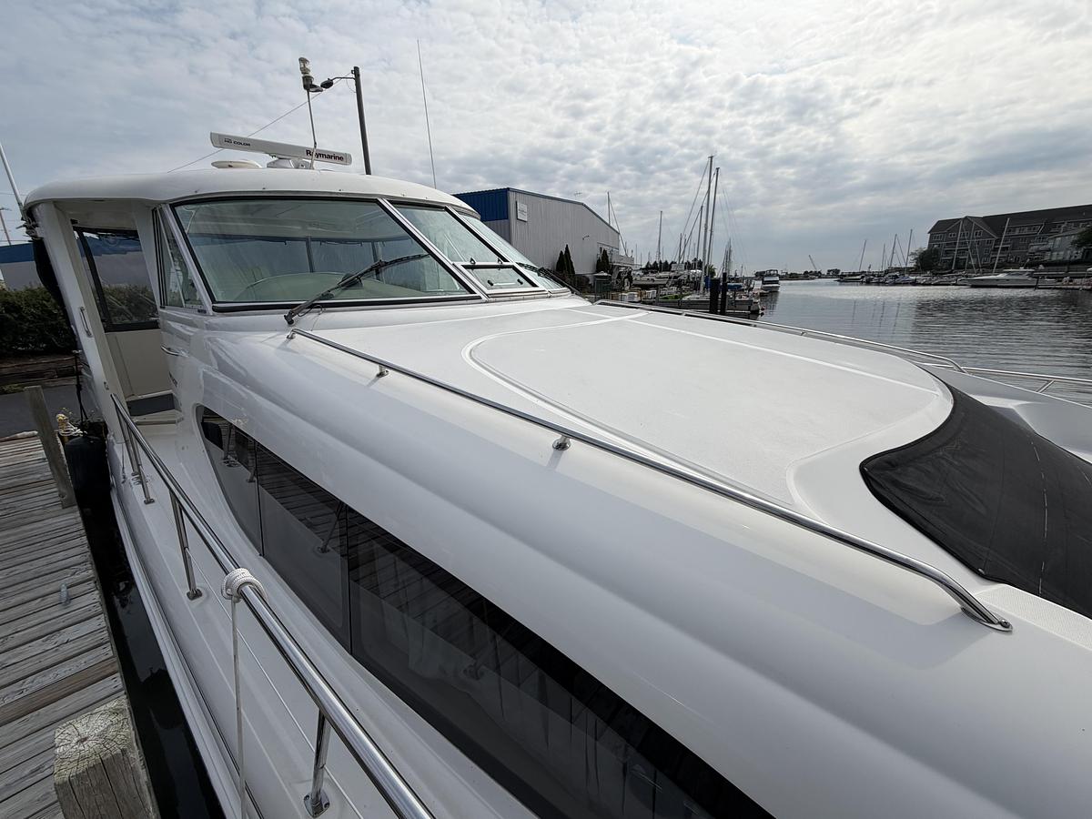 Used 2004 Sea Ray 390 Motor Yacht