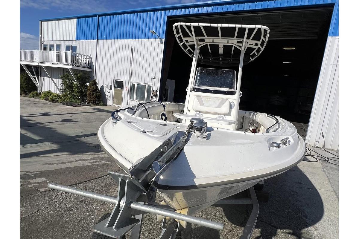 Used 2015 Boston Whaler 220 Outrage