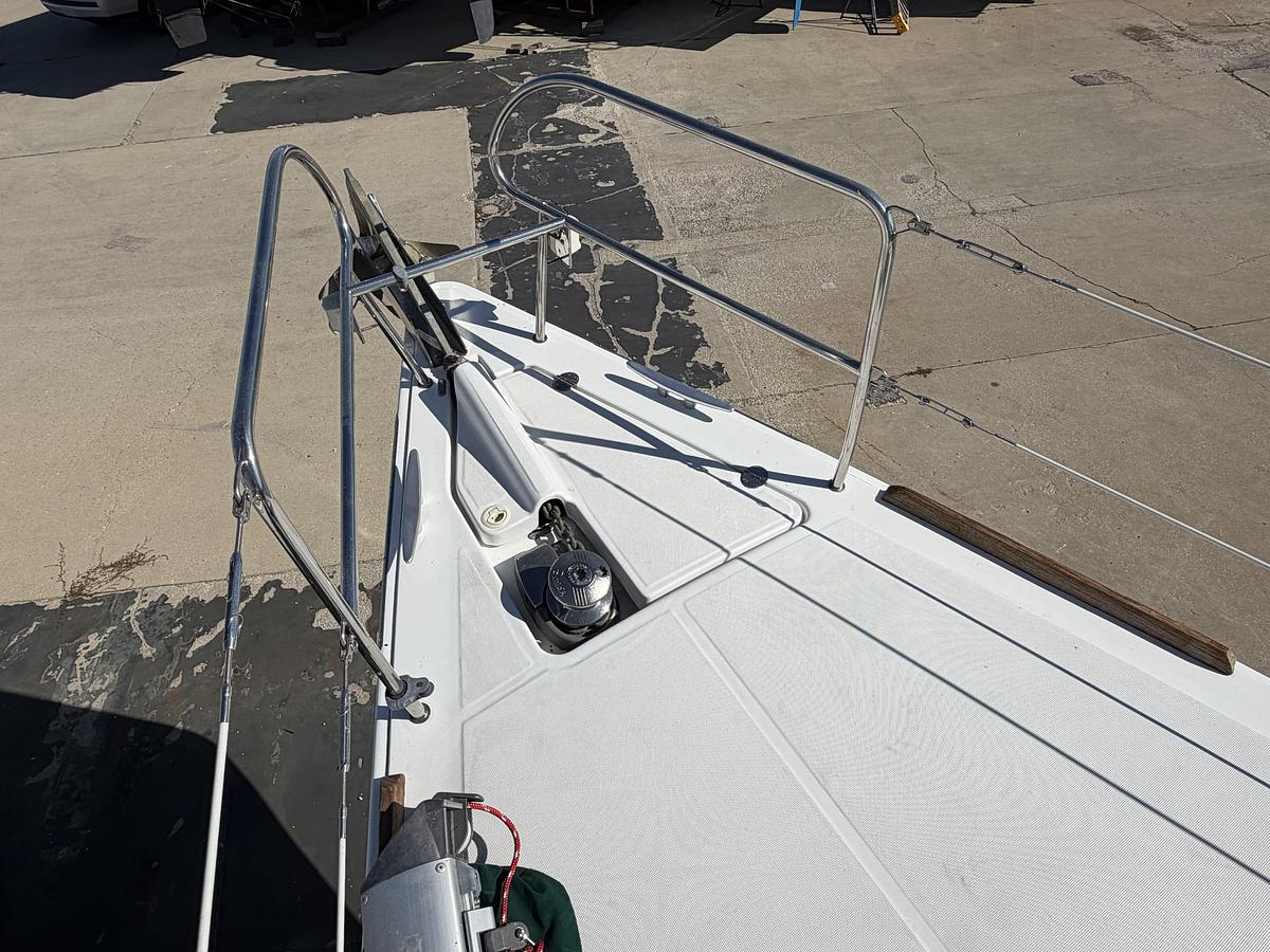 Used 2010 Beneteau Oceanis 34