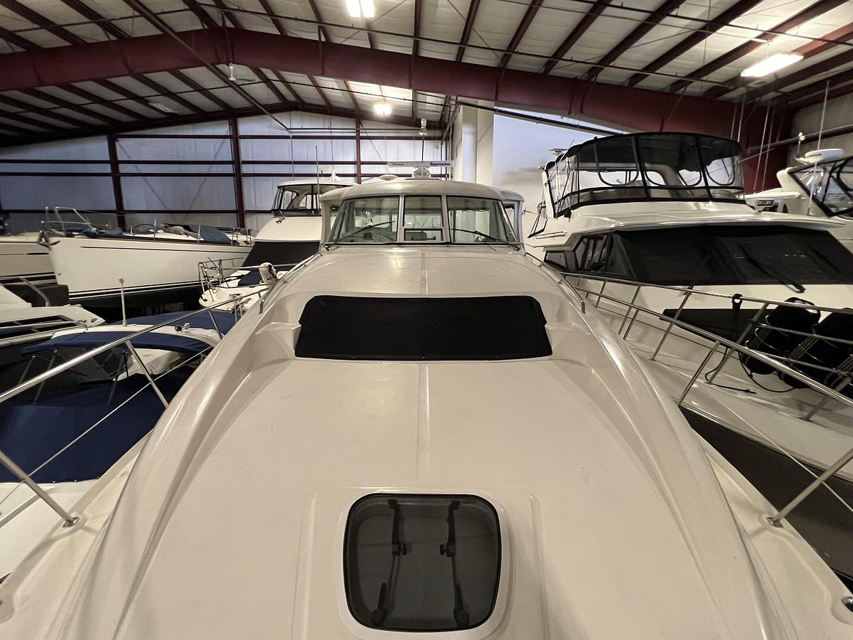 Used 2004 Sea Ray 390 Motor Yacht