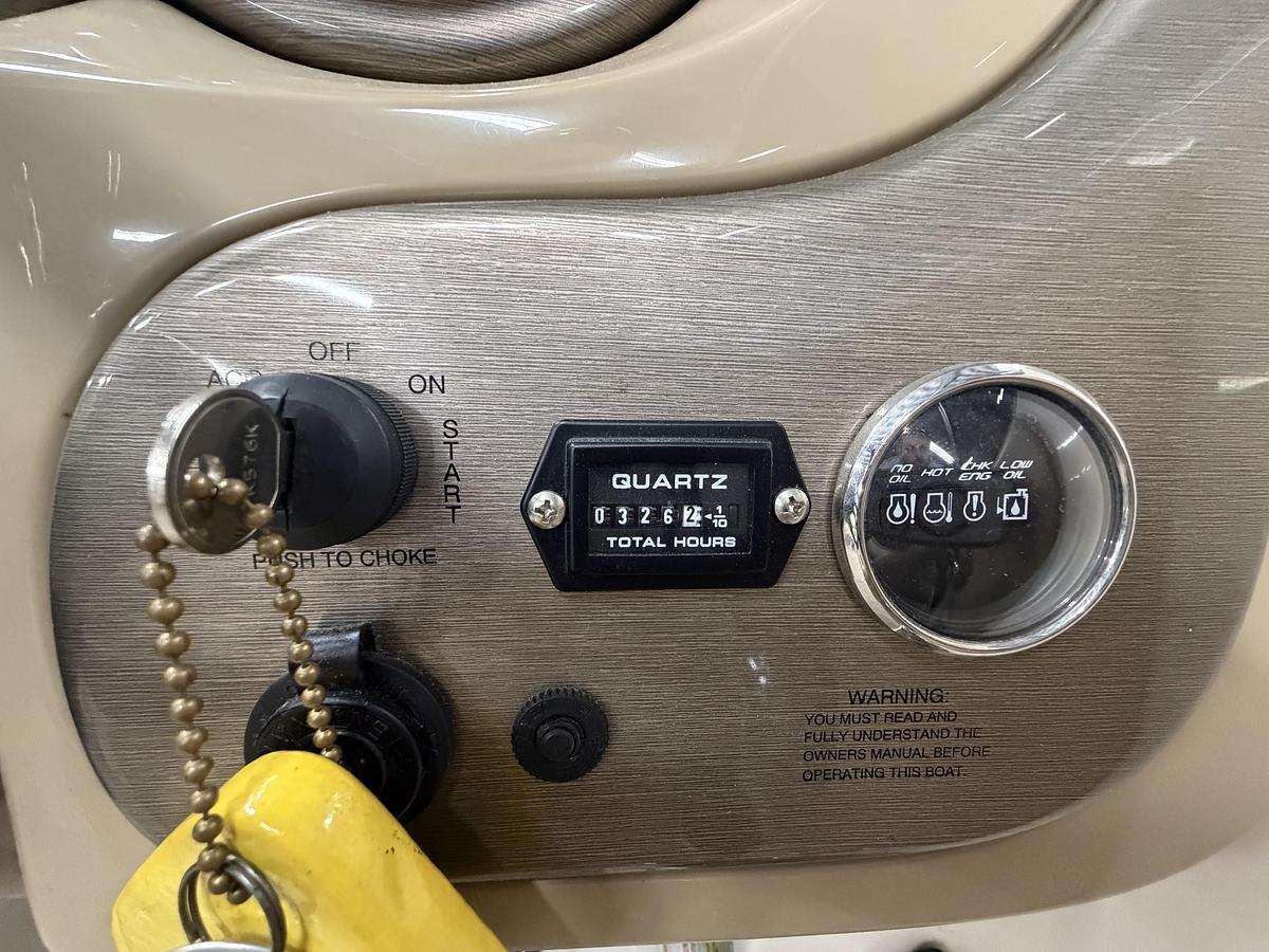 Used 2013 Starcraft 240 SCX OB