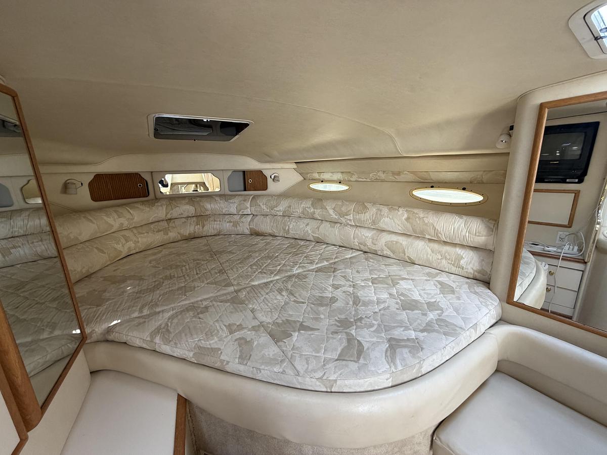 Used 1999 Sea Ray Sundancer 330