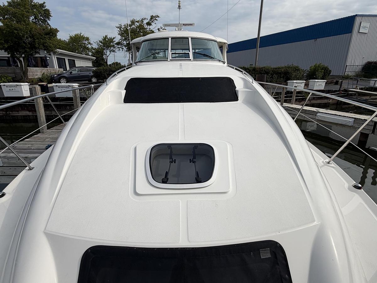Used 2004 Sea Ray 390 Motor Yacht