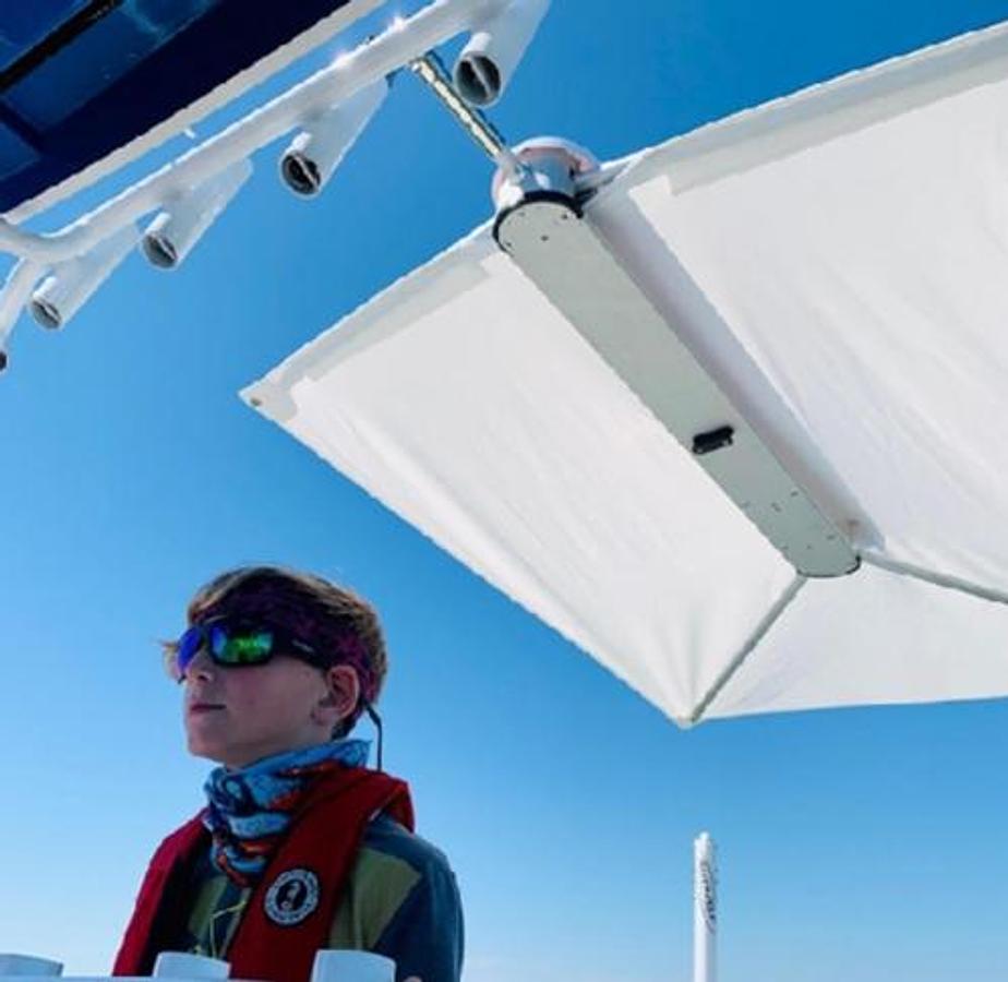 Shadefin with Fixed Rod Holder Mount Kit - White