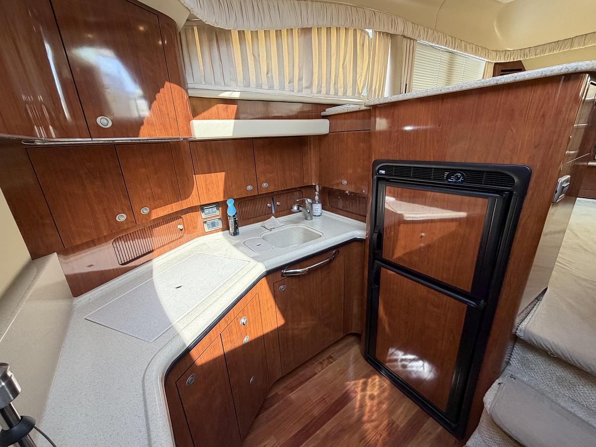 Used 2004 Sea Ray 390 Motor Yacht