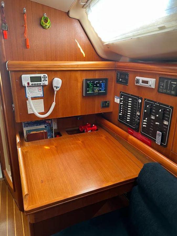 Used 2003 Hunter 356