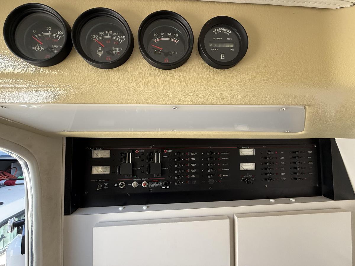 Used 1989 Wellcraft 3400 Gran Sport