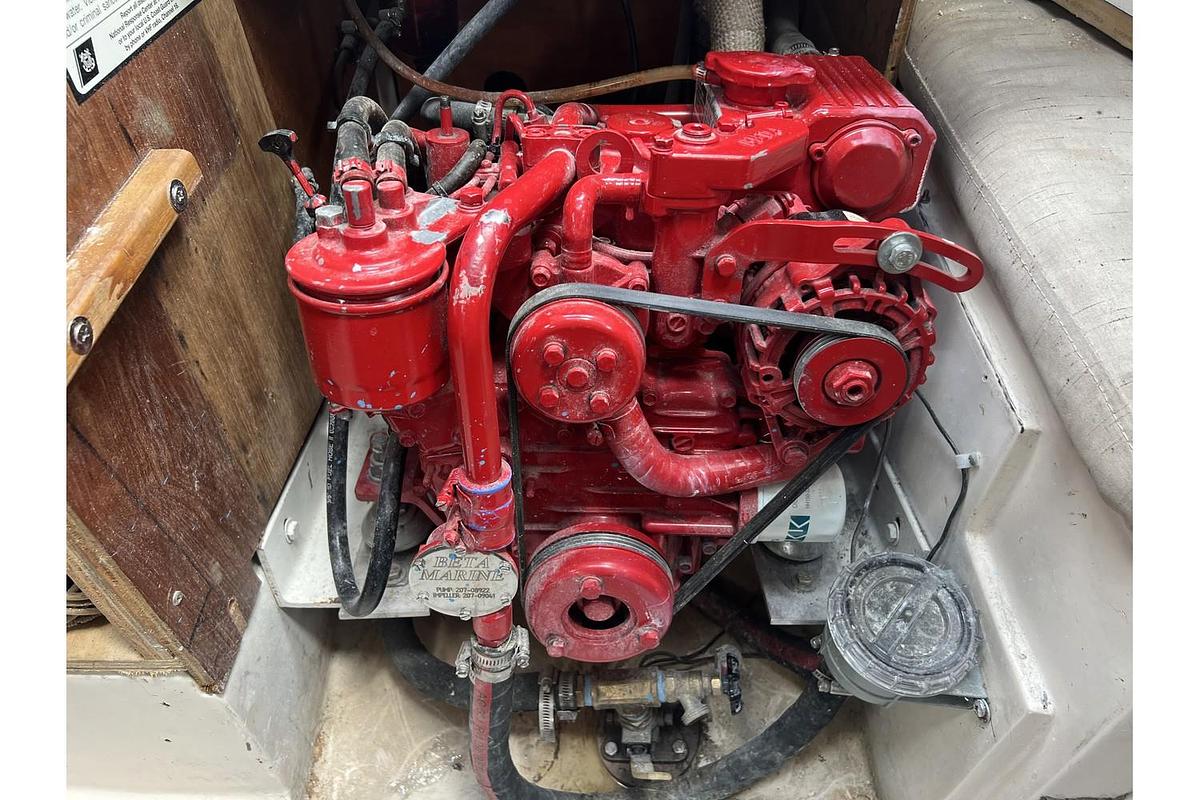 Used 1983 Marlow-Hunter 27 Cherubini