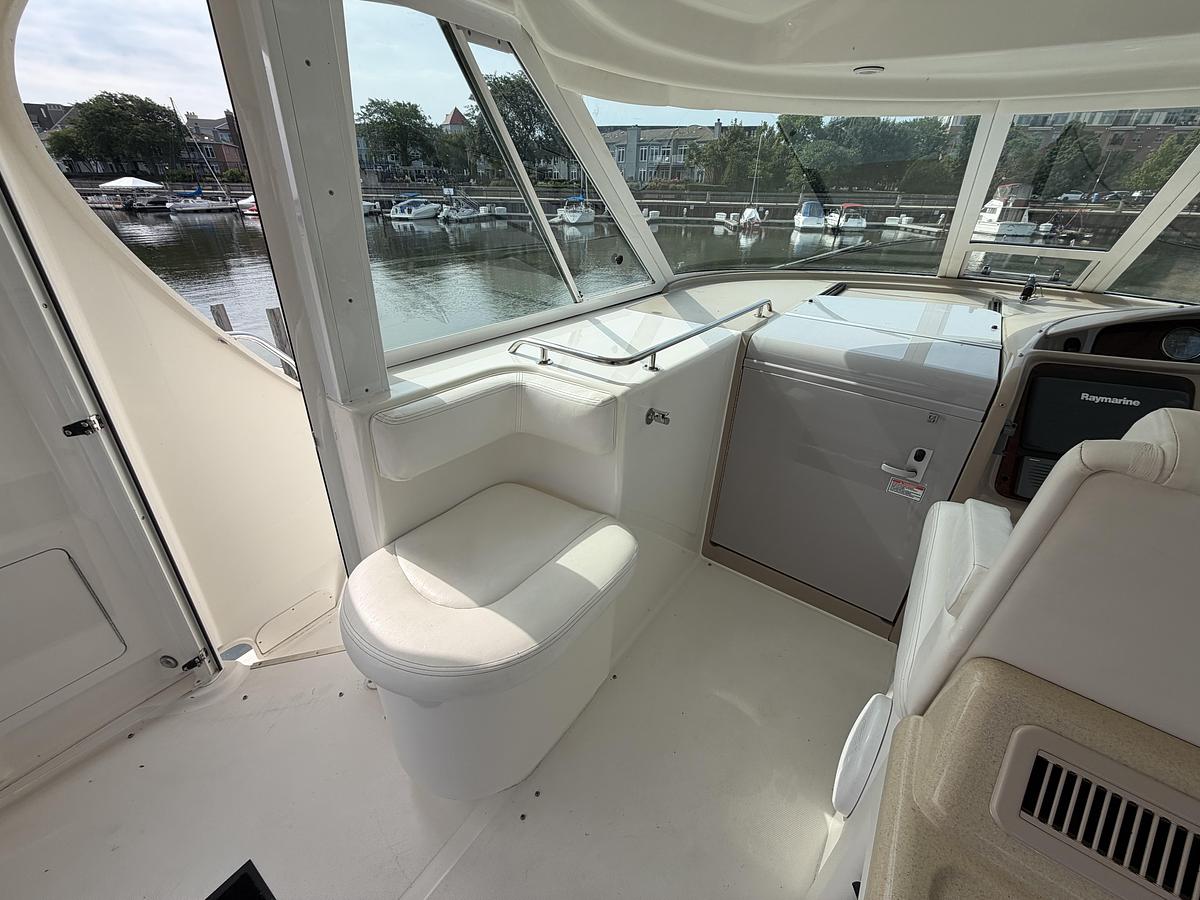 Used 2004 Sea Ray 390 Motor Yacht