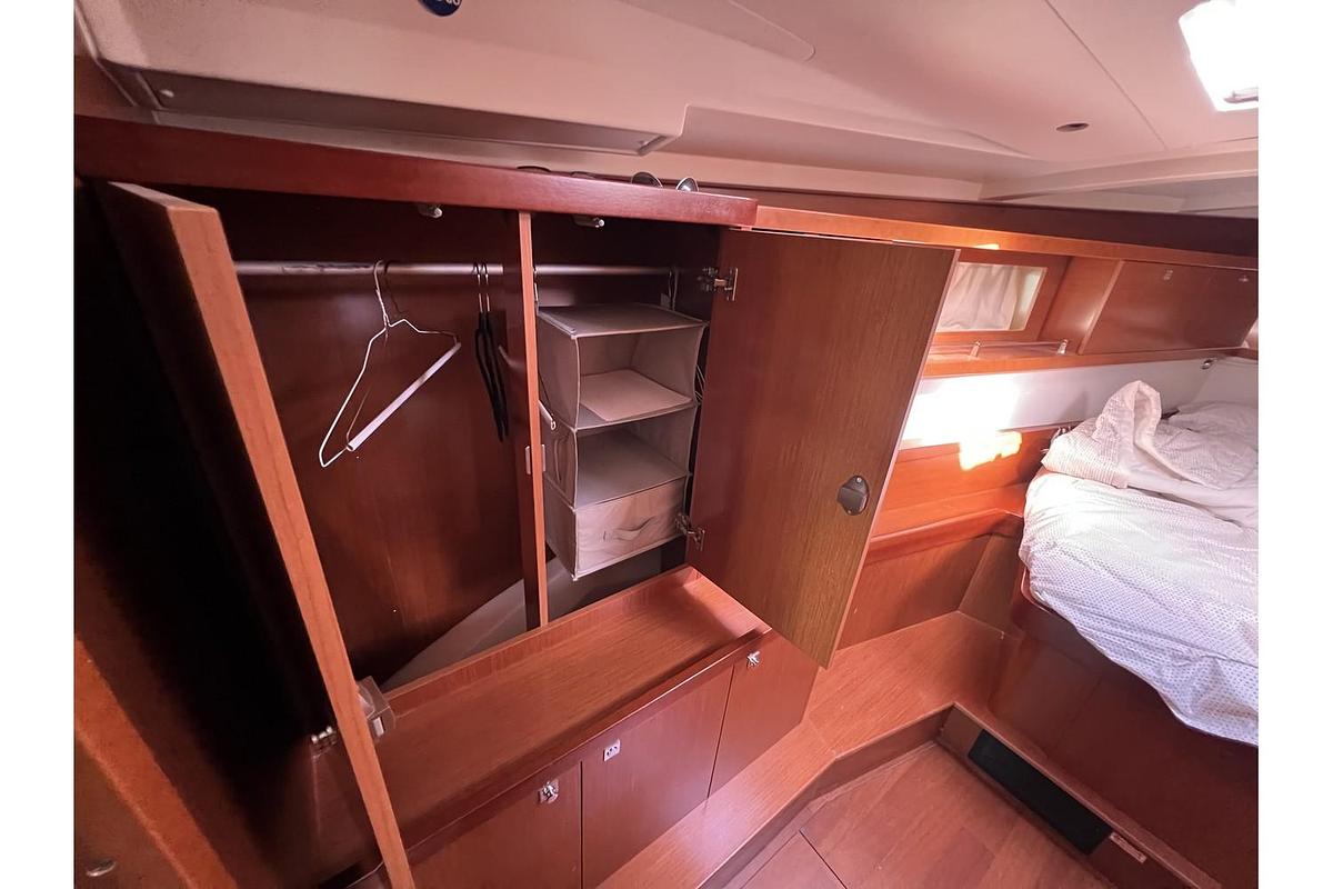 Used 2012 Beneteau Oceanis 45