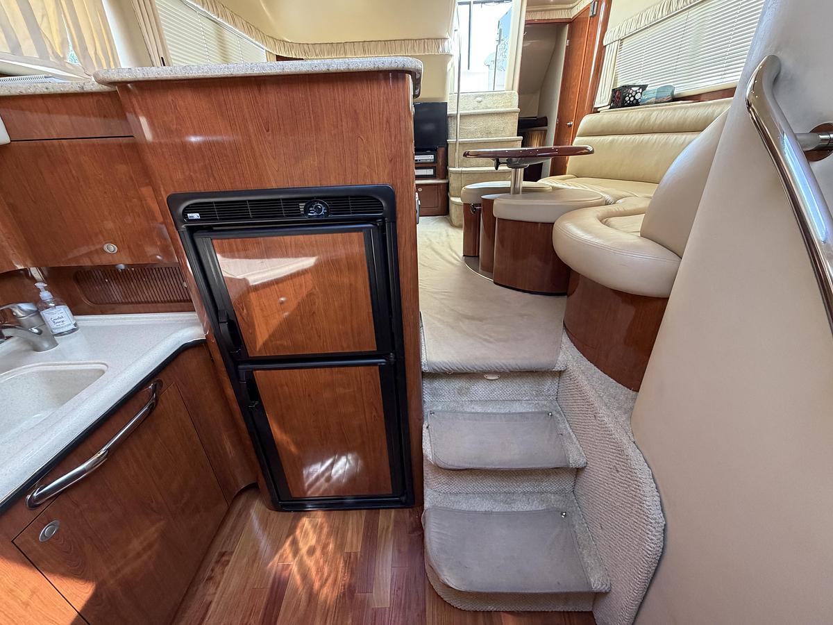 Used 2004 Sea Ray 390 Motor Yacht