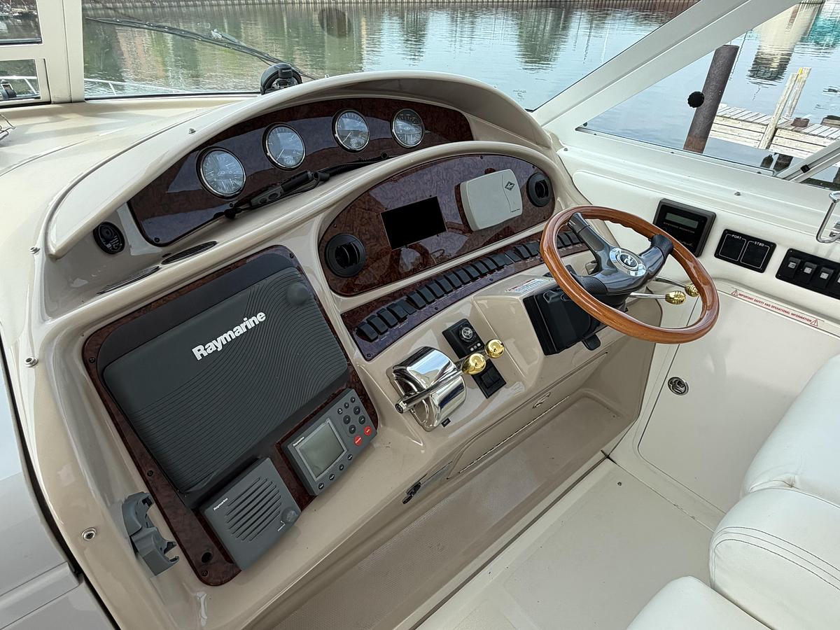 Used 2004 Sea Ray 390 Motor Yacht
