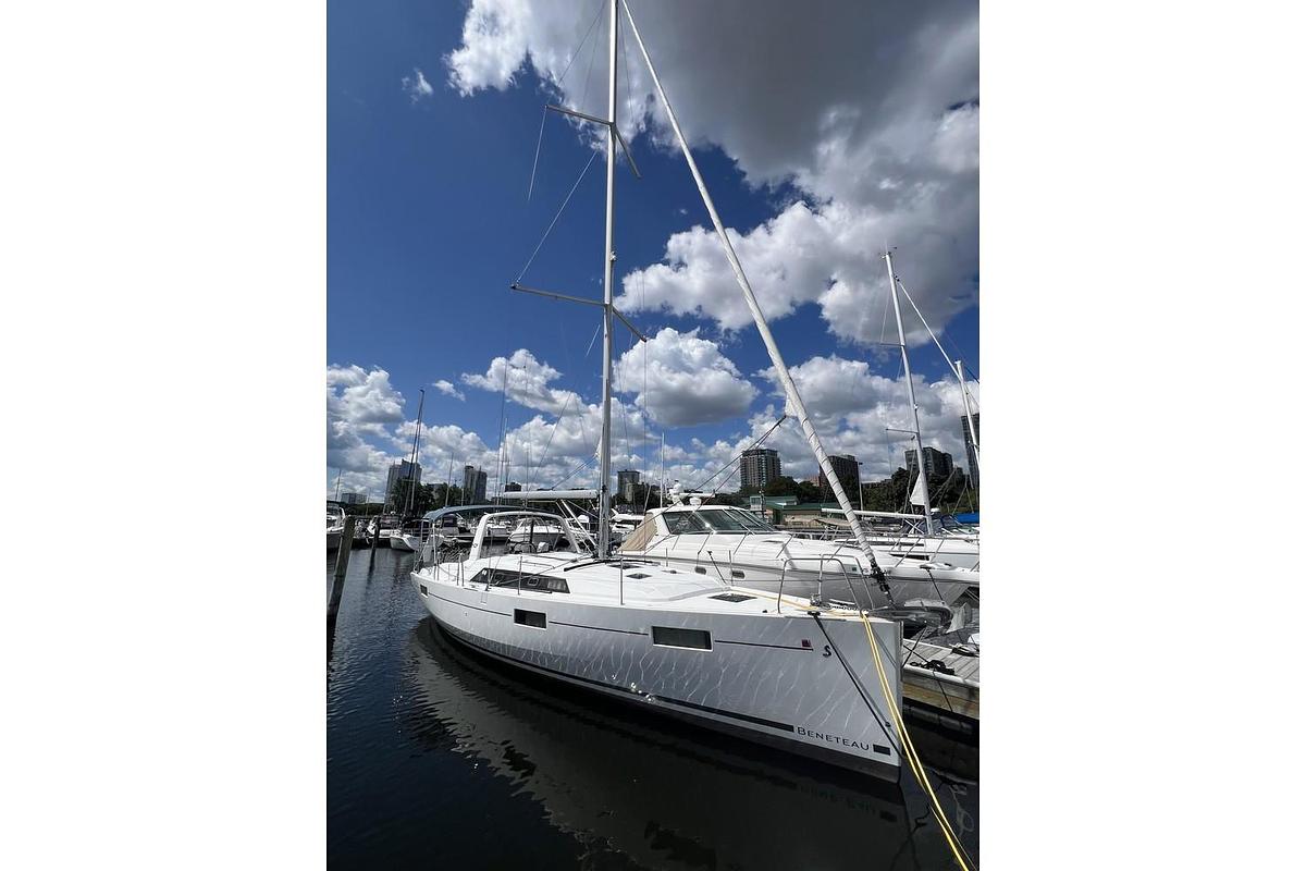 Used 2019 Beneteau Oceanis 41.1