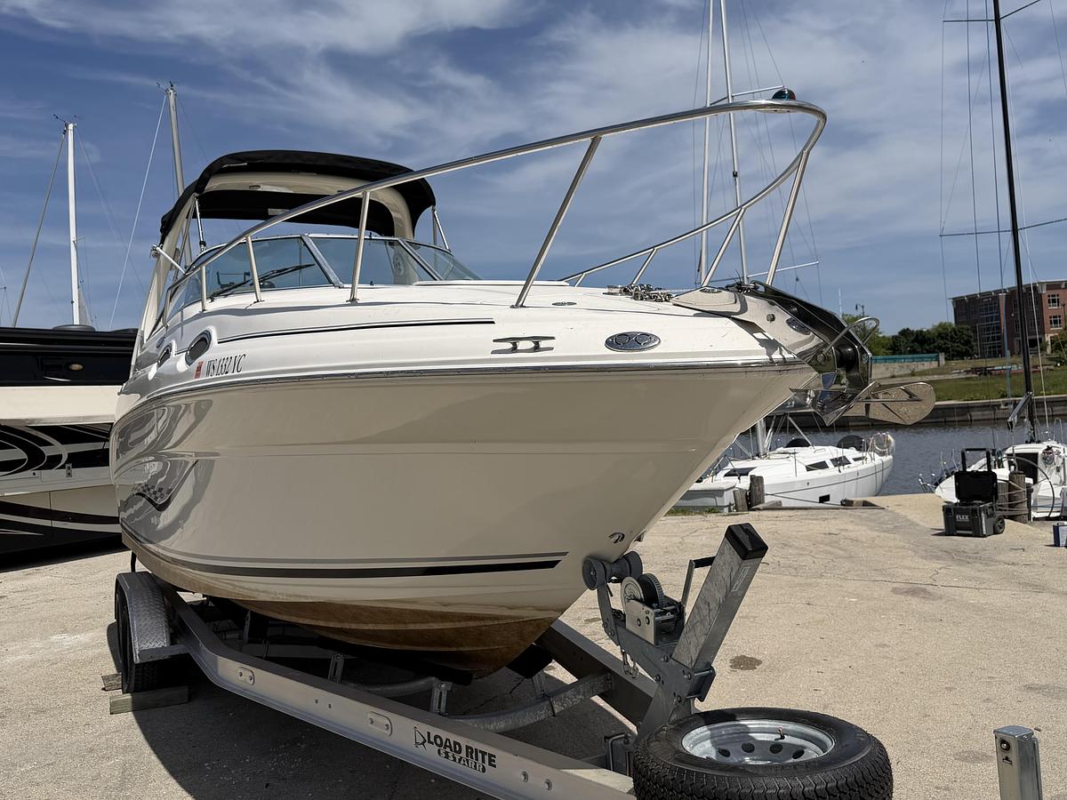 Used 2004 Sea Ray Sundancer 260