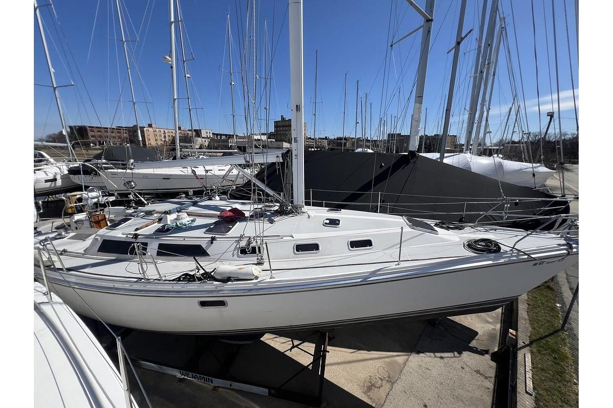 Used 1993 Catalina 42 MKI