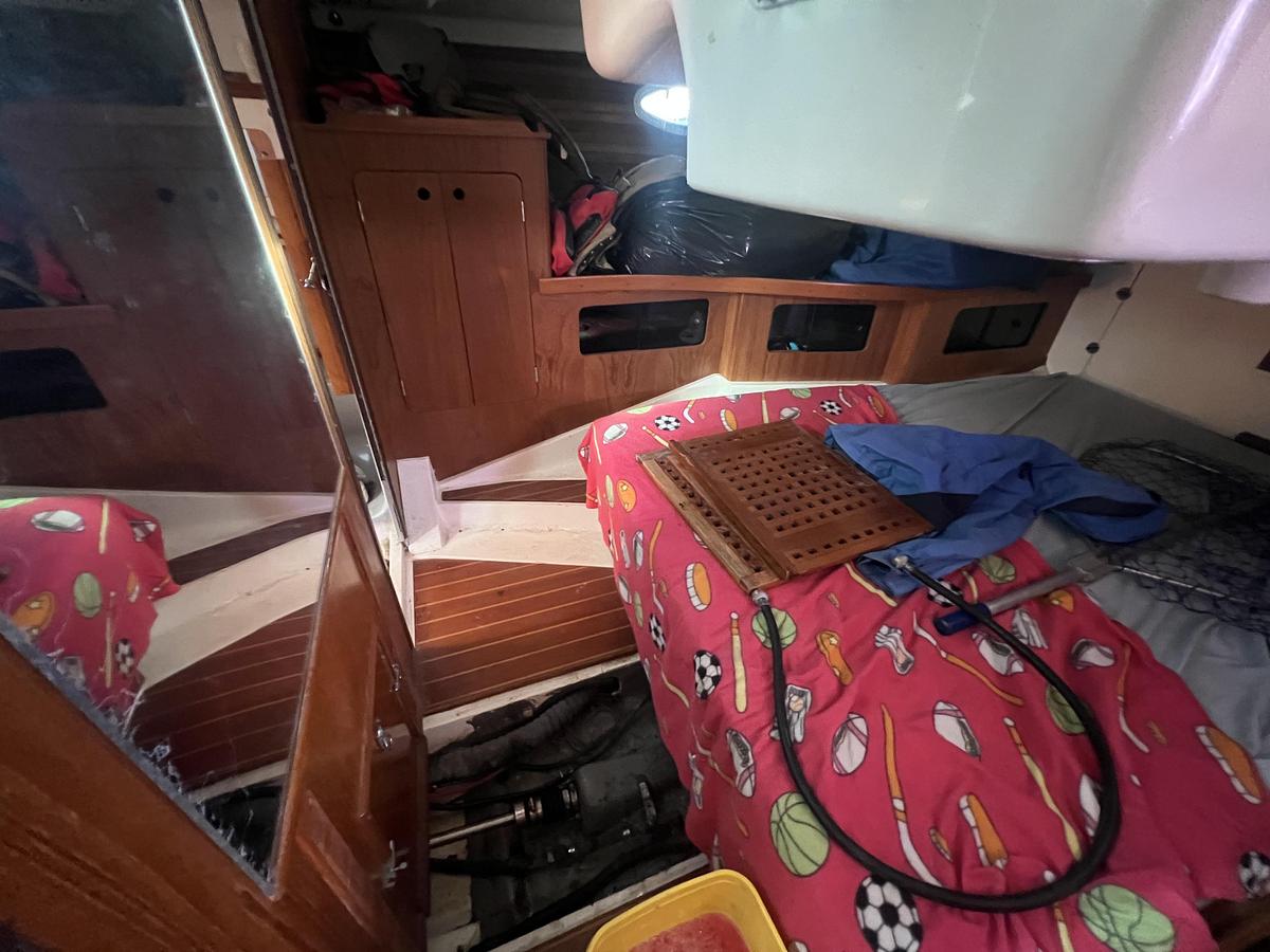 Used 1987 Hunter Legend 37