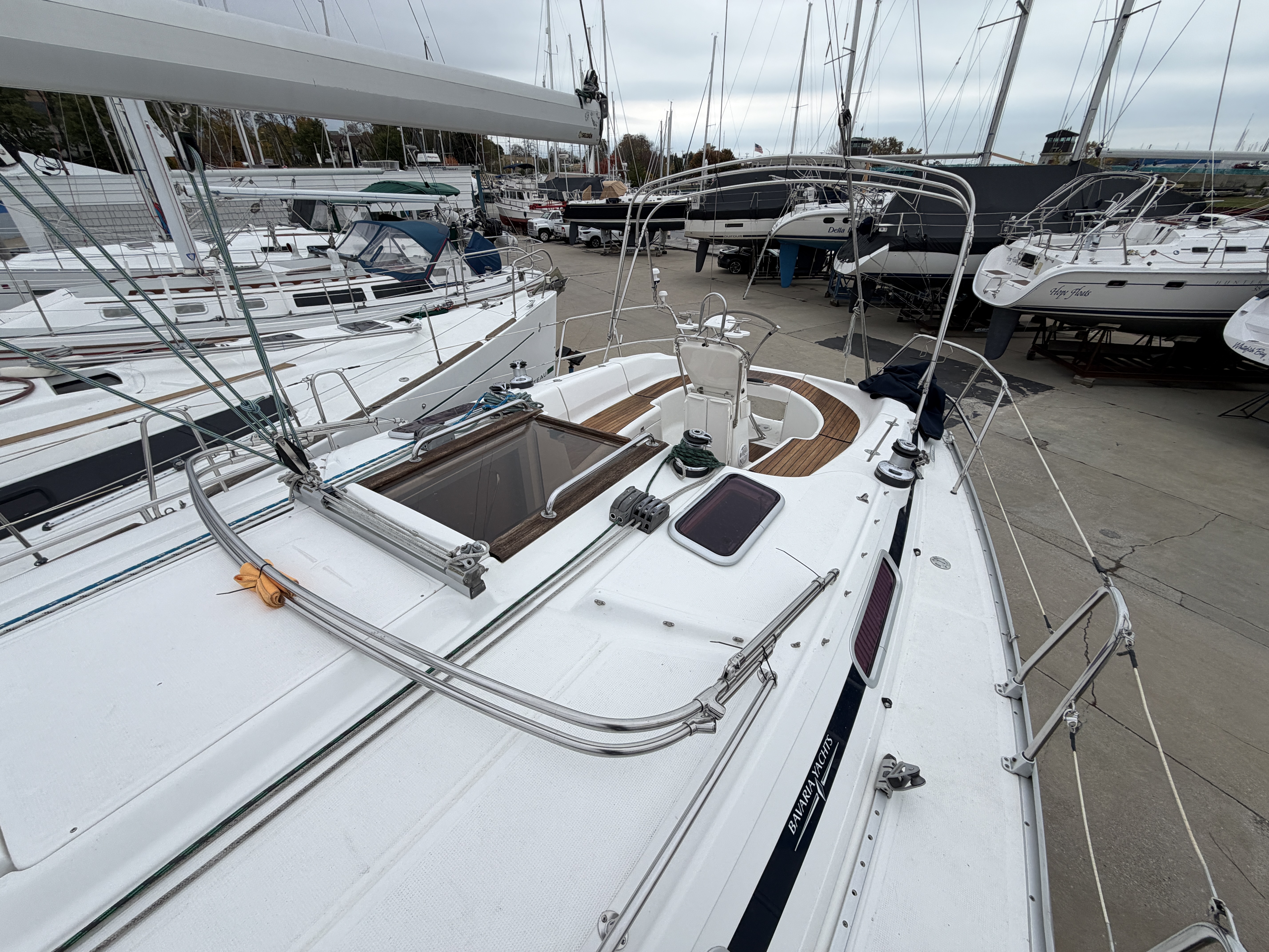 Used 2004 Bavaria 38