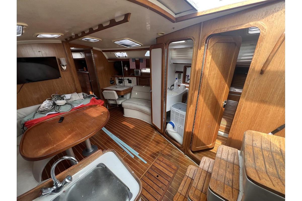 Used 1993 Catalina 42 MKI