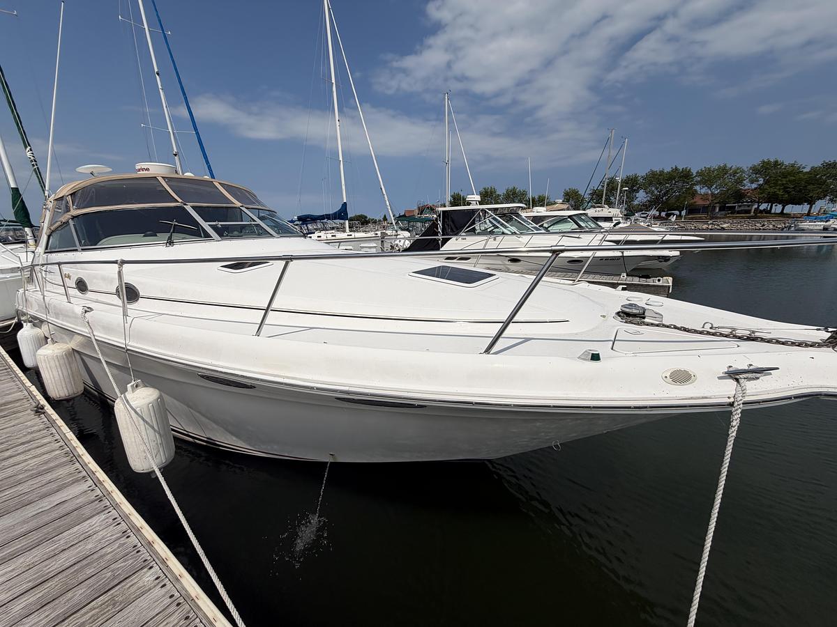 Used 1999 Sea Ray Sundancer 330