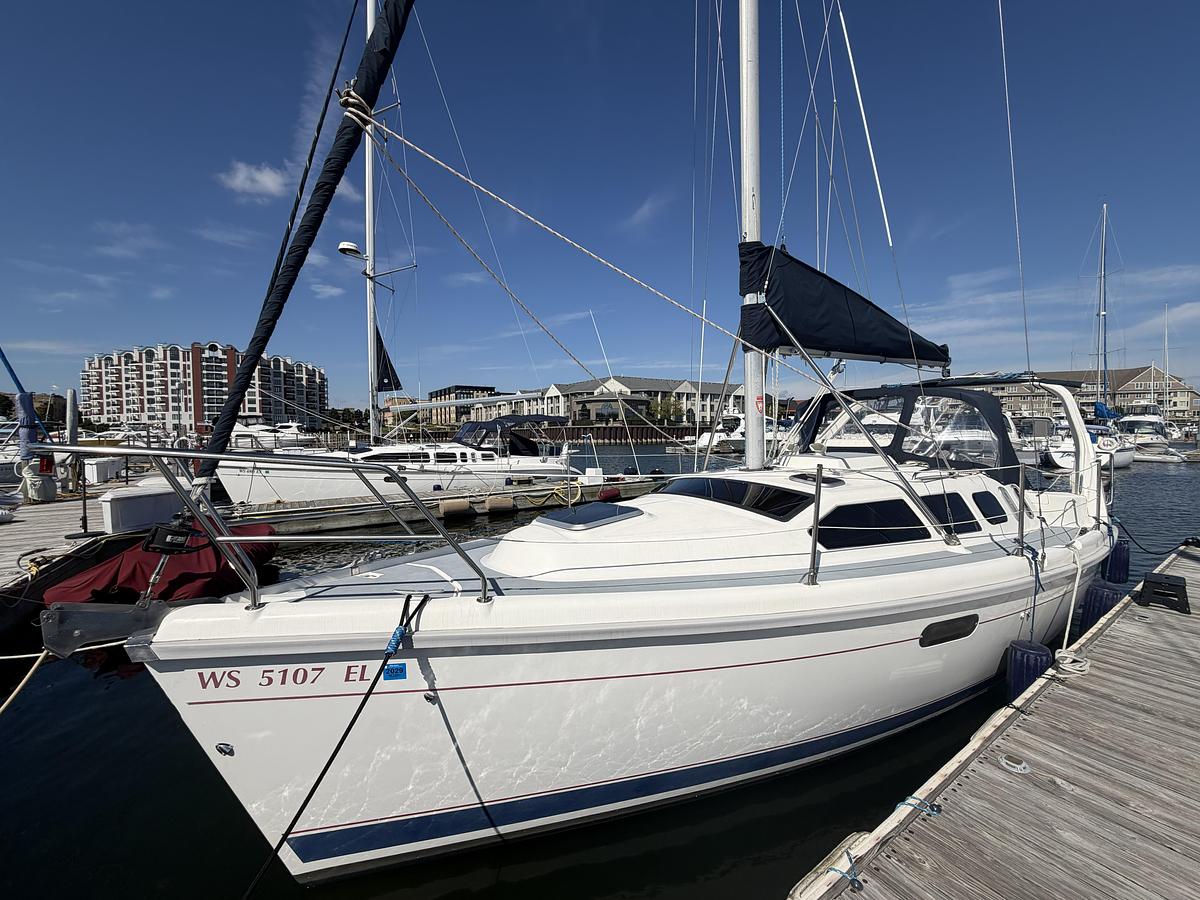 Used 1997 Hunter 310