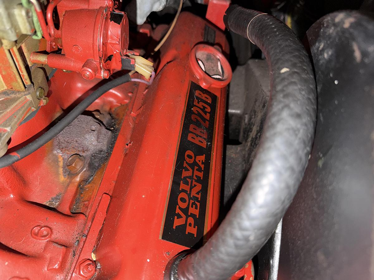 Used 1986 Bayliner 3270