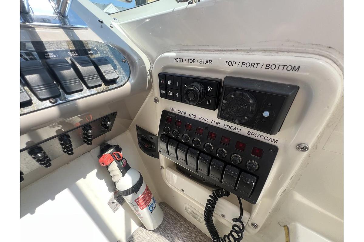 Used 2001 Cruisers Yachts 3672