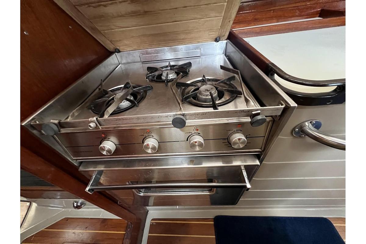 Used 1985 C&C Landfall 39