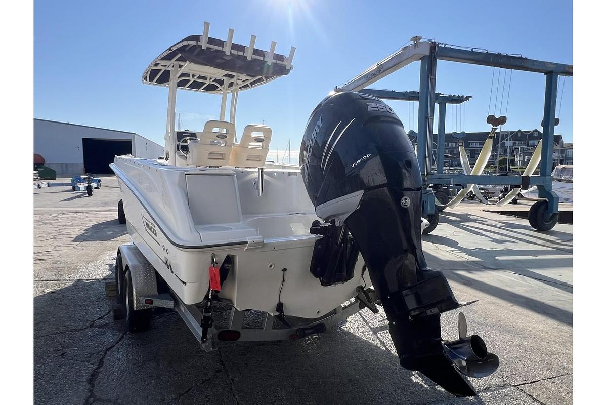 Used 2015 Boston Whaler 220 Outrage