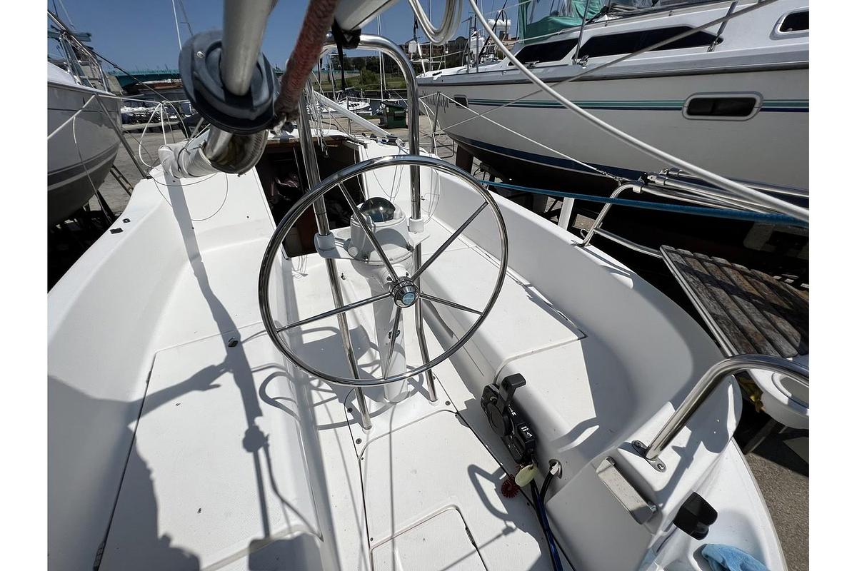 Used 2007 Marlow-Hunter 25