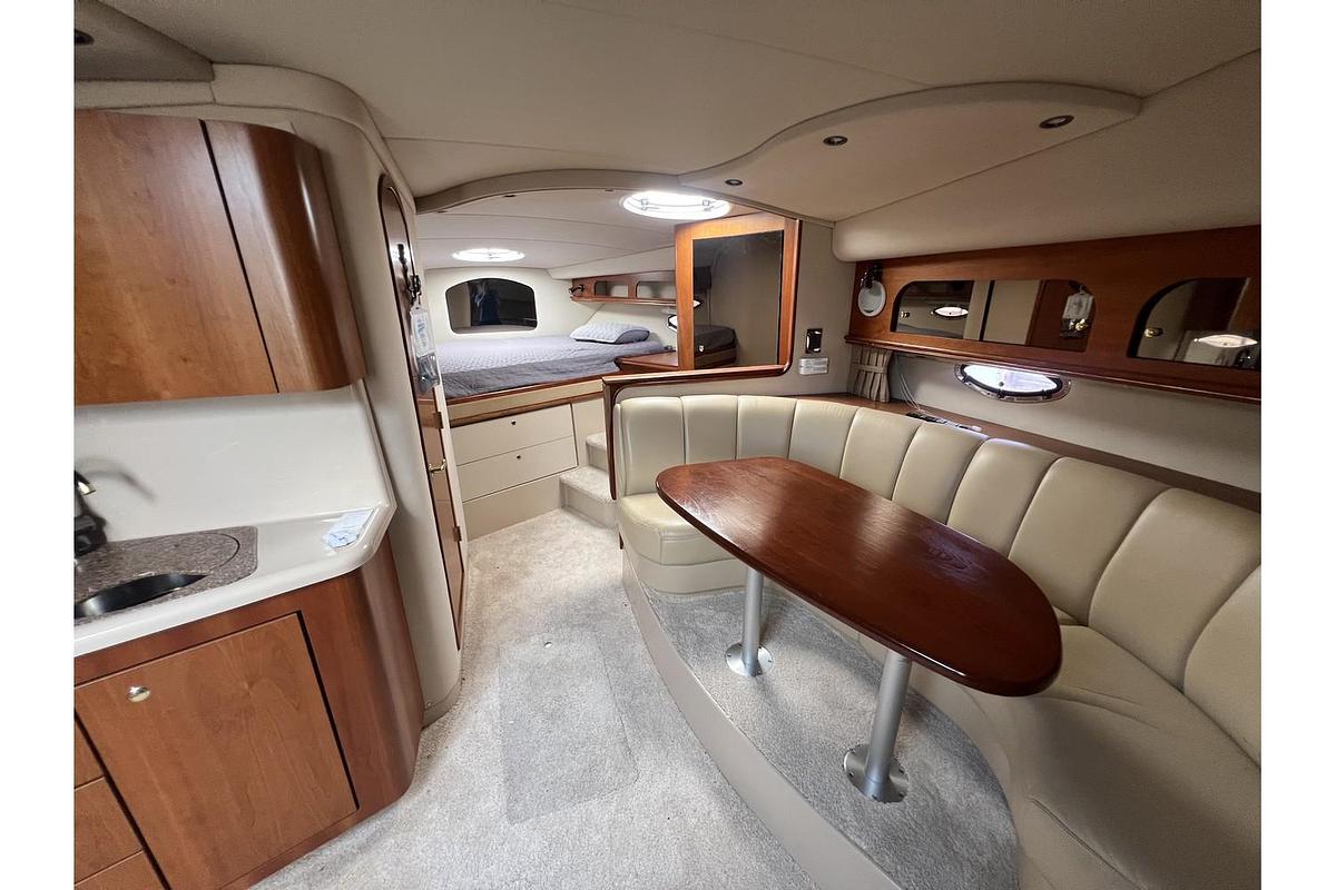 Used 2001 Cruisers Yachts 3672