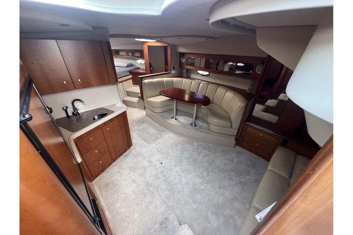 Used 2001 Cruisers Yachts 3672
