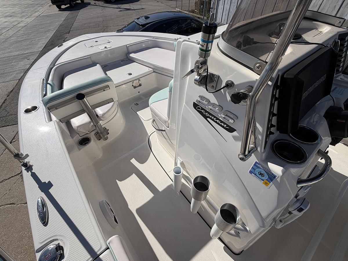 Used 2020 Robalo 226 Cayman