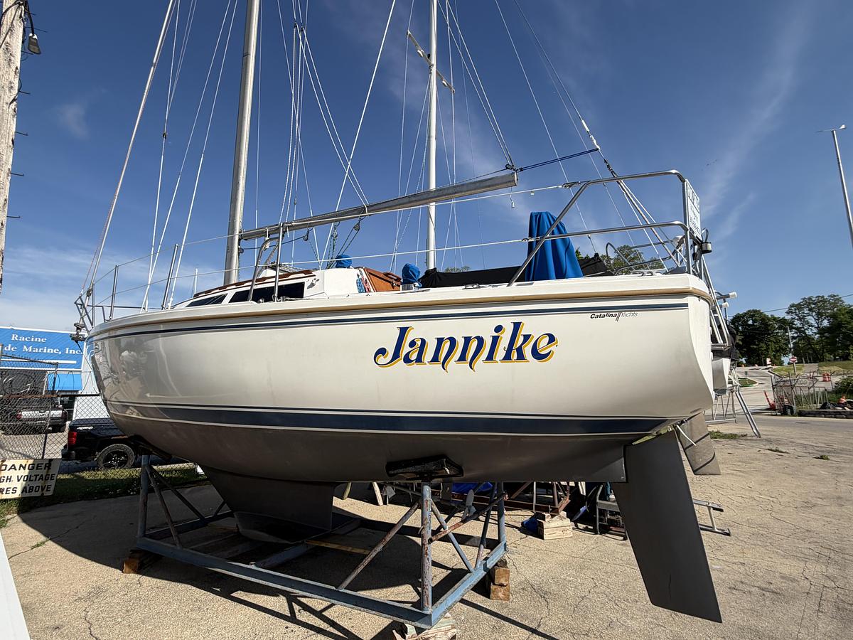 Used 1988 Catalina 30 MKII Tall Rig