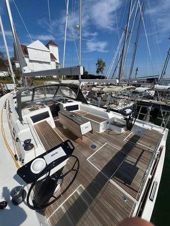2024 Dufour Yachts D470