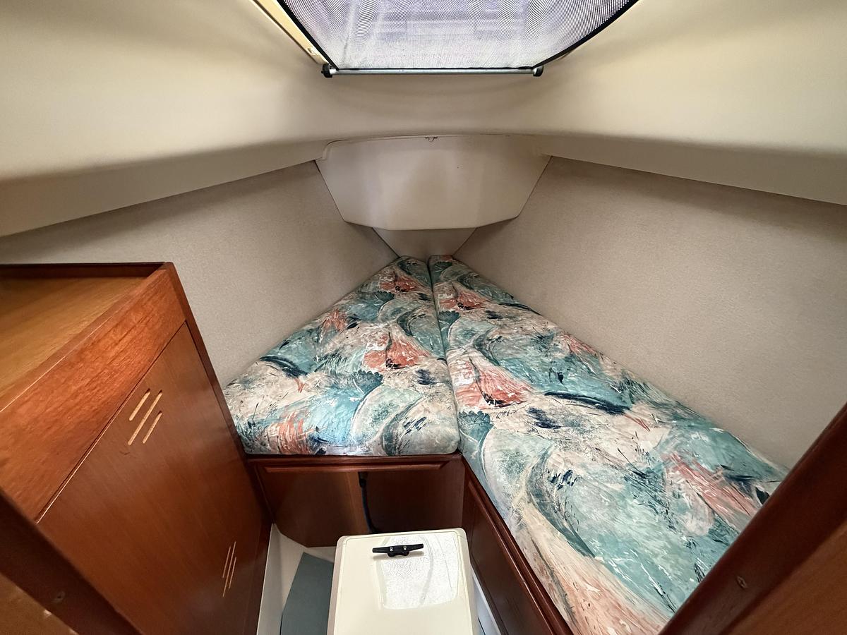 Used 1997 Hunter 310