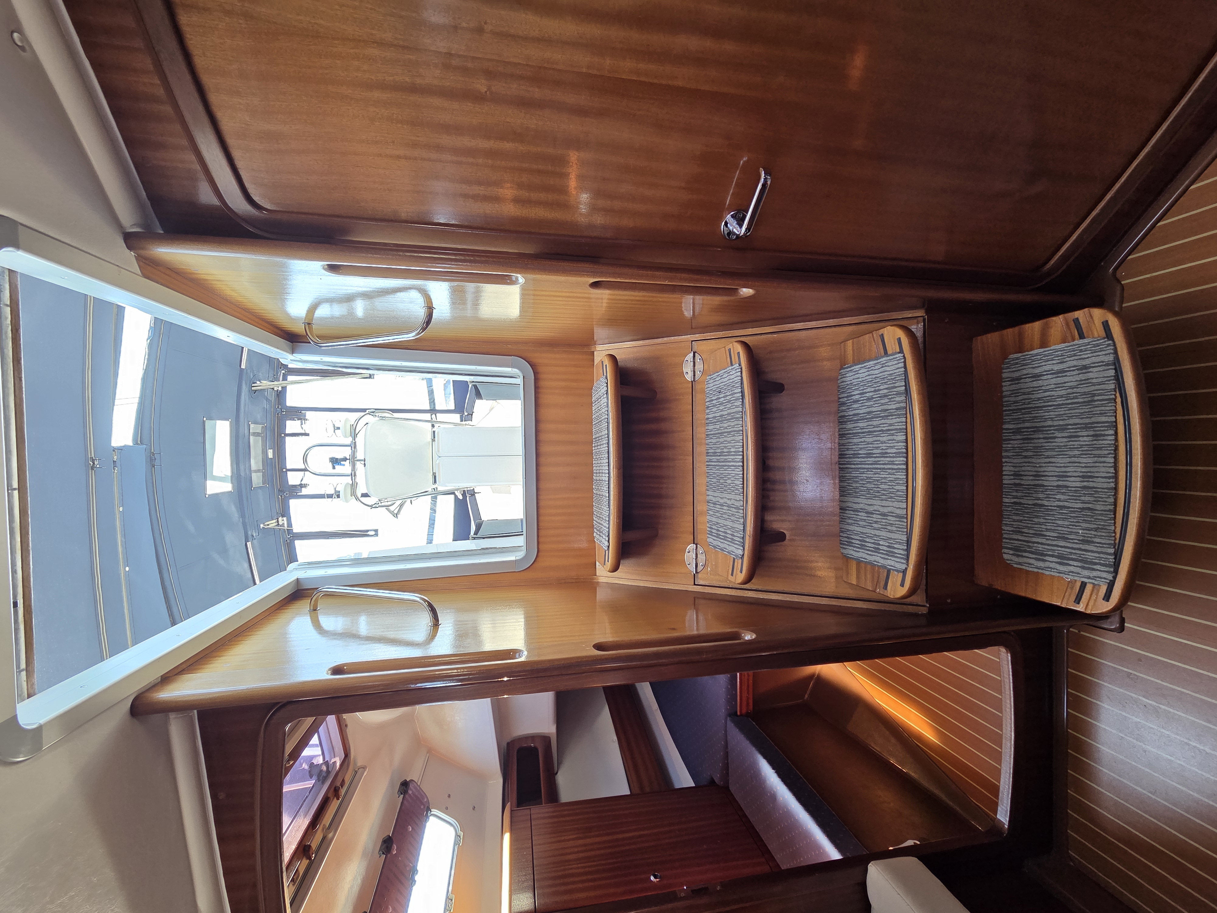 Used 2004 Bavaria 38