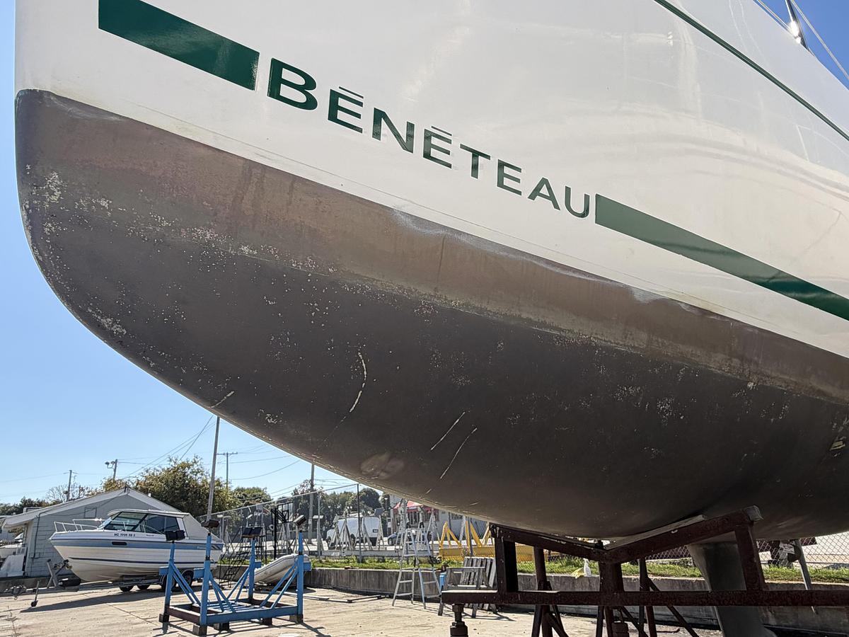 Used 2010 Beneteau Oceanis 34