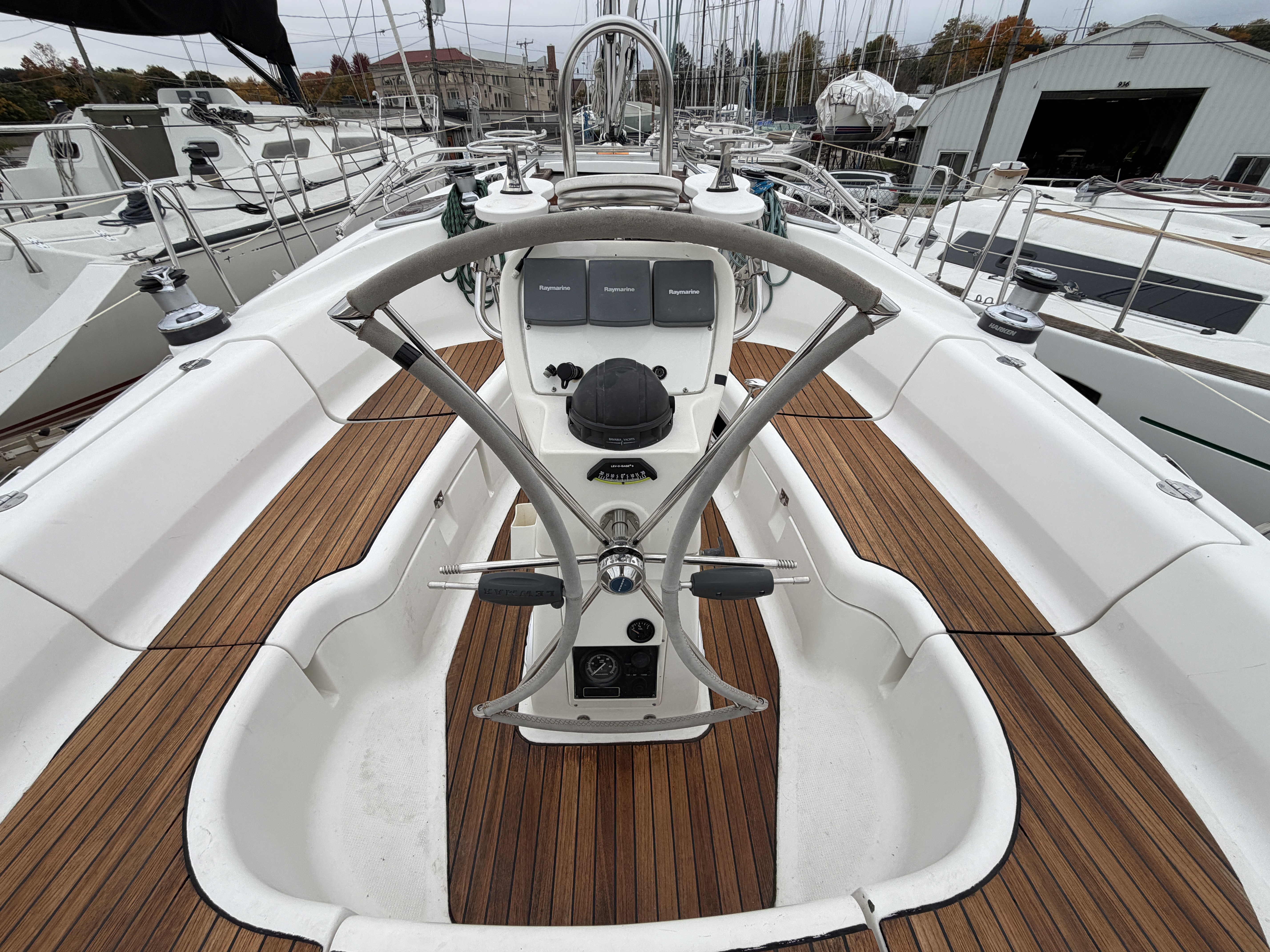 Used 2004 Bavaria 38