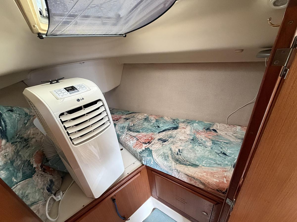 Used 1997 Hunter 310