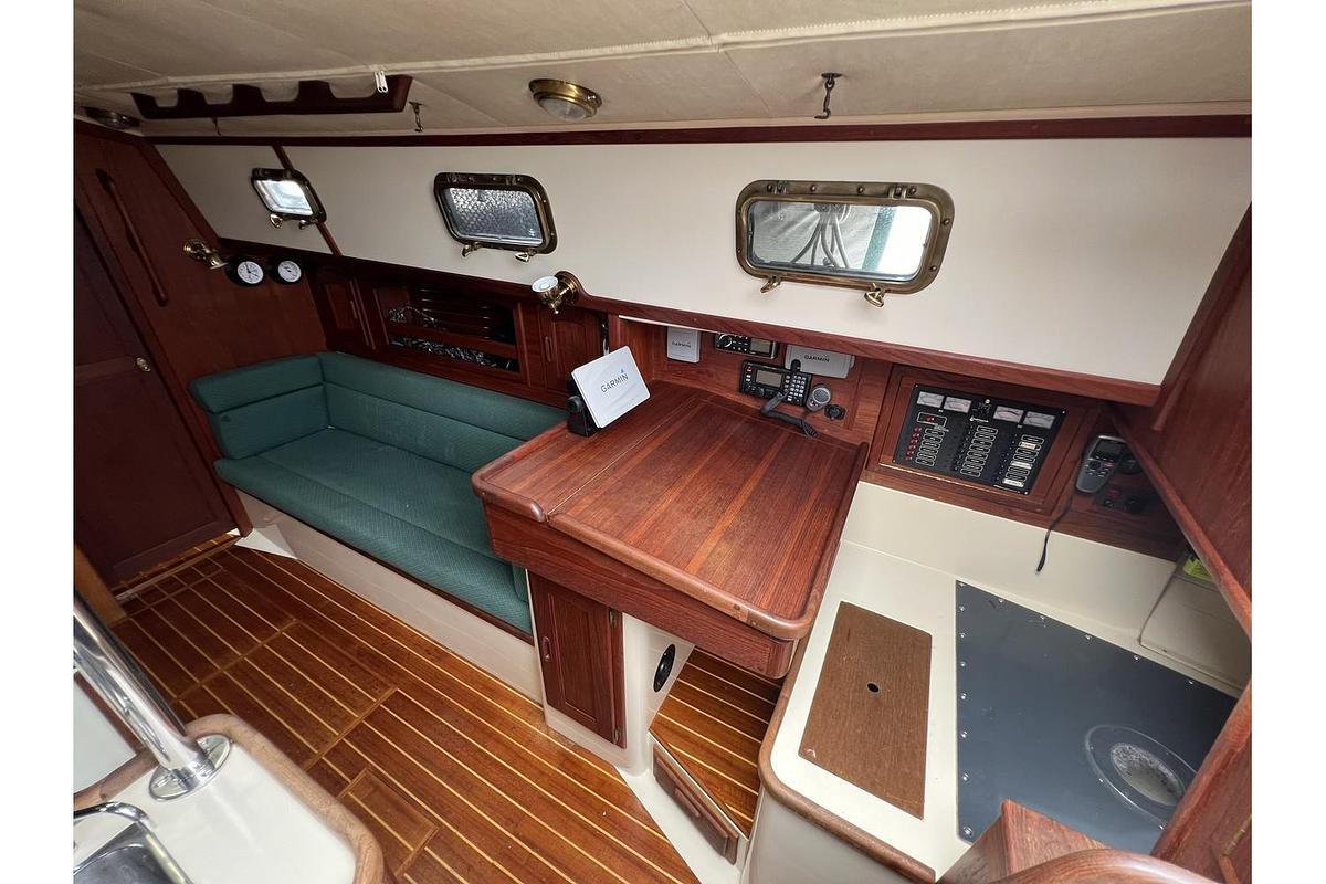 Used 1994 Pacific Seacraft 34