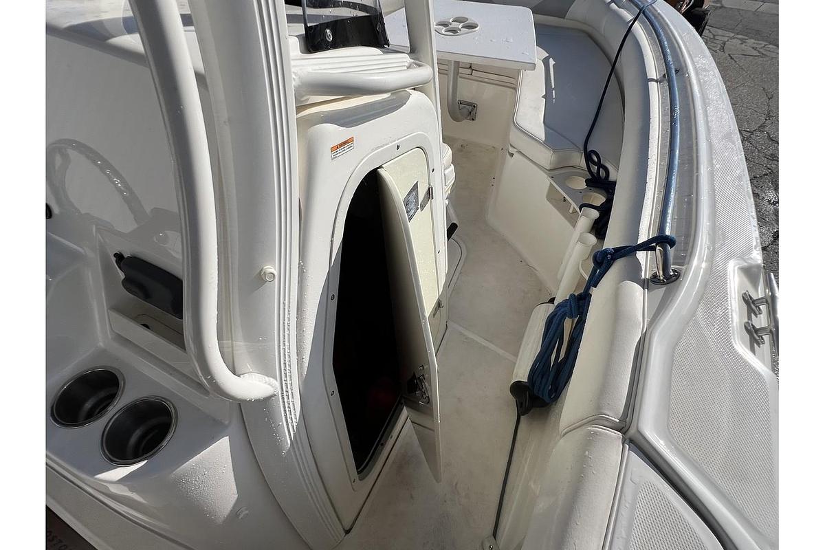 Used 2015 Boston Whaler 220 Outrage