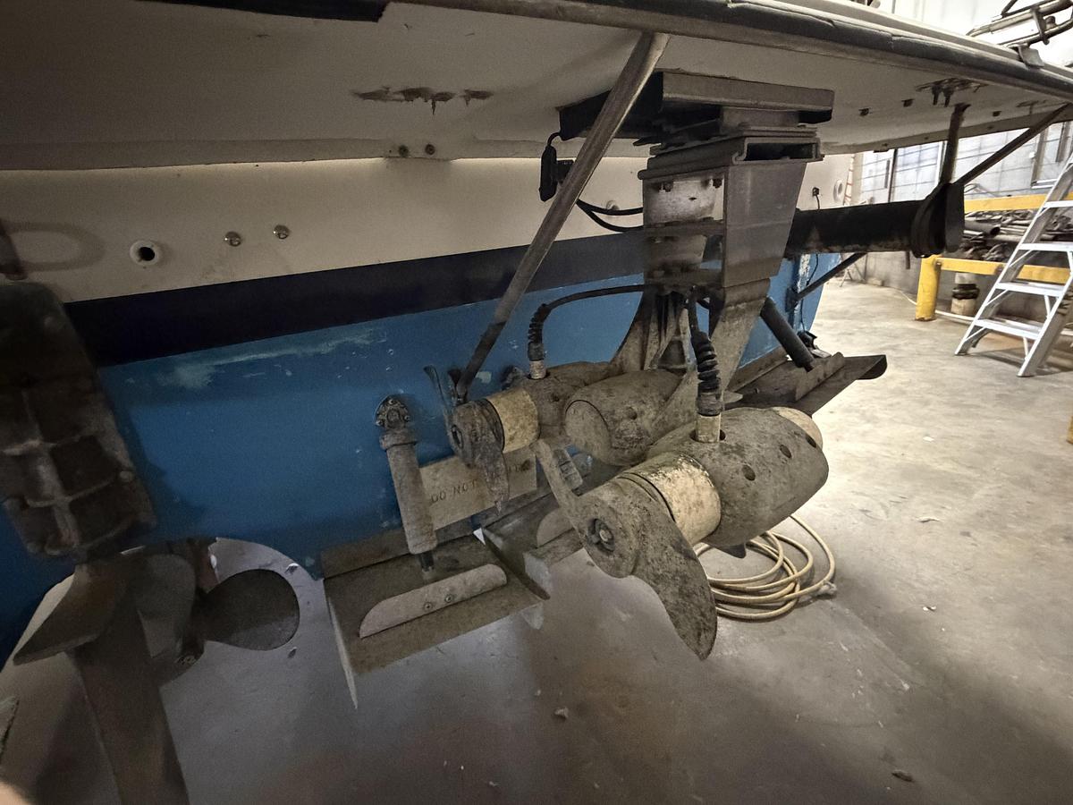 Used 1986 Bayliner 3270